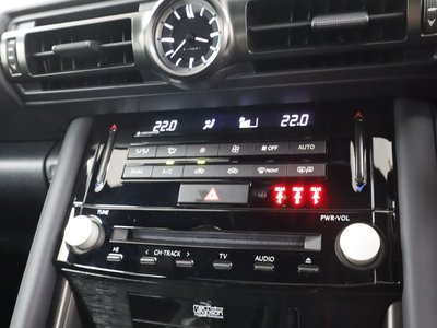 2024 Lexus IS 缩略图 17