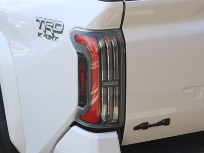 صورة 13 لـ 2024 Toyota TACOMA