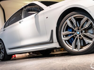 2018 BMW 7 SERIES photo 10