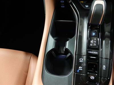 2024 Toyota CROWN SPORT 照片 27