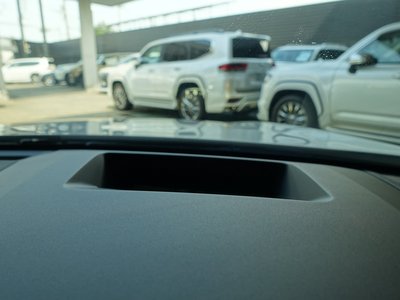 2025 Lexus RX thumbnail 24