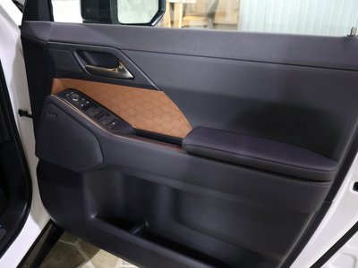 2026 Lexus GX photo 14
