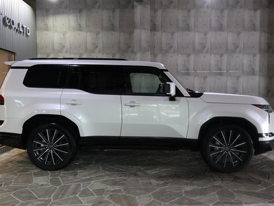 2026 Lexus GX photo 4