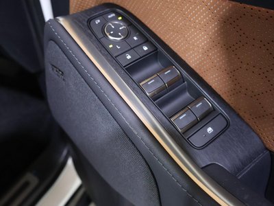 2026 Lexus GX photo 15