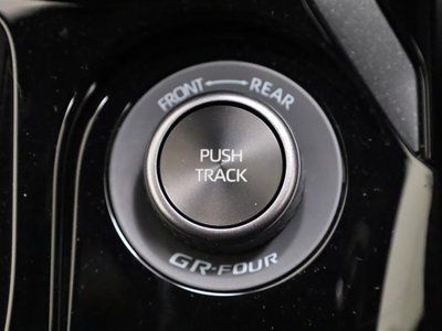 صورة 21 لـ 2023 Toyota GR COROLLA