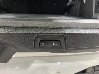 2023 BMW X7 thumbnail 57