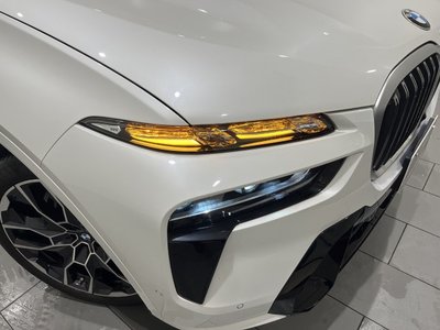 2023 BMW X7 photo 7