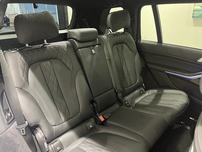 2023 BMW X7 thumbnail 18