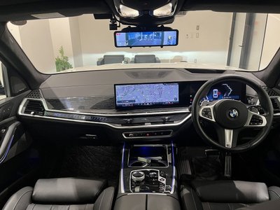 2023 BMW X7 thumbnail 23