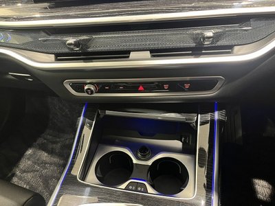 2023 BMW X7 thumbnail 32