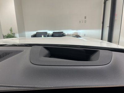 2023 BMW X7 thumbnail 38