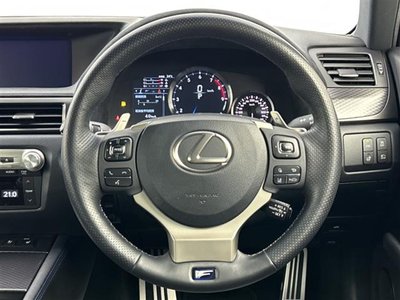 2016 Lexus GS F photo 12