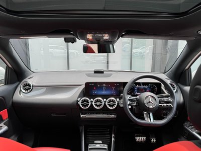 2025 Mercedes-BENZ GLA thumbnail 19