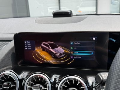 2025 Mercedes-BENZ GLA thumbnail 30