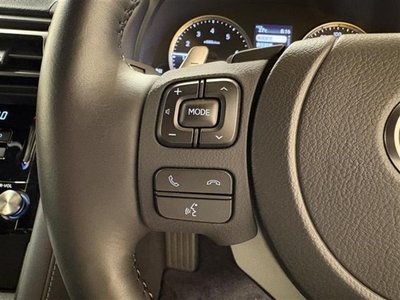 2021 Lexus IS — миниатюра 19