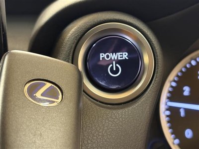 2021 Lexus IS — миниатюра 22