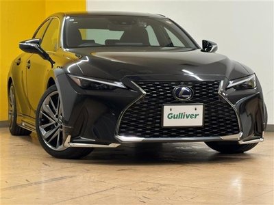2021 Lexus IS — миниатюра 33