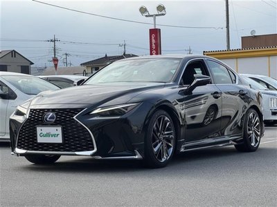 2021 Lexus IS — миниатюра 39
