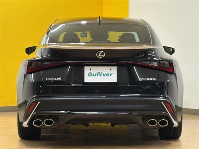 2021 Lexus IS — миниатюра 36