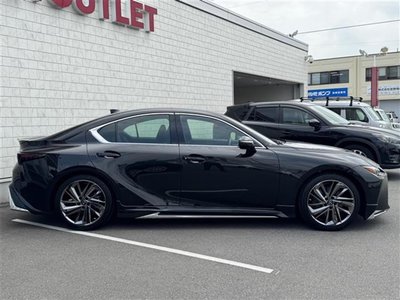 2021 Lexus IS — миниатюра 34