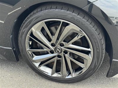 2021 Lexus IS — миниатюра 42