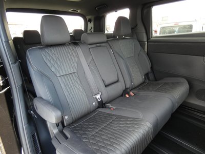 2026 Toyota ALPHARD — фото 12