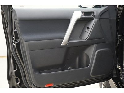 صورة 15 لـ 2021 Toyota LAND CRUISER PRADO
