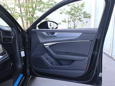 صورة 28 لـ 2023 AUDI A6 AVANT