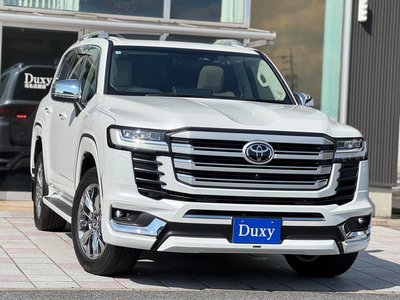 2025 Toyota LAND CRUISER 300 photo 6