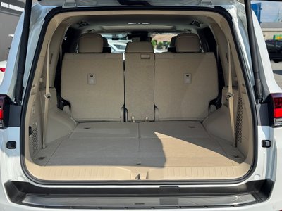 2025 Toyota LAND CRUISER 300 thumbnail 47