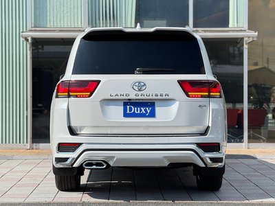 2025 Toyota LAND CRUISER 300 thumbnail 34