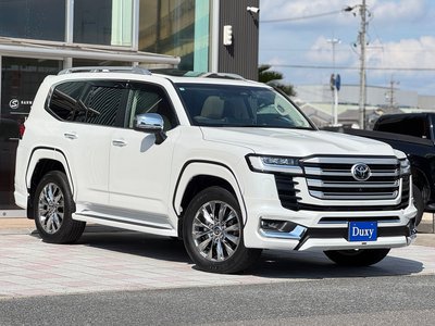 2025 Toyota LAND CRUISER 300 photo 12