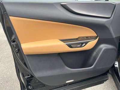 2024 Lexus NX 照片 35