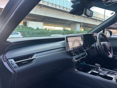 2025 Lexus RX thumbnail 21