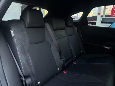 2025 Lexus RX thumbnail 22