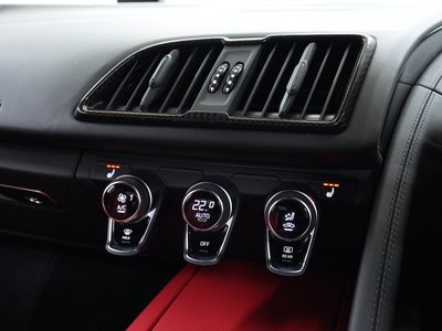 2021 AUDI R8 thumbnail 38