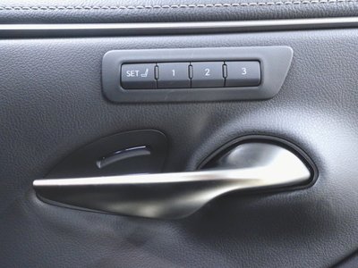 صورة مصغرة 22 لـ 2023 Lexus ES
