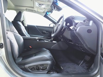 صورة مصغرة 24 لـ 2023 Lexus ES
