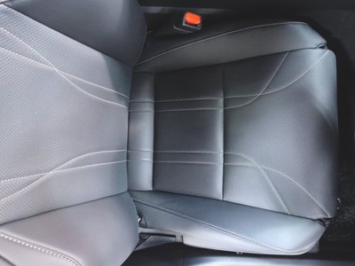 صورة مصغرة 25 لـ 2023 Lexus ES