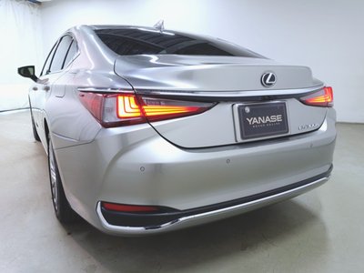 صورة مصغرة 6 لـ 2023 Lexus ES