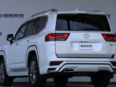 صورة 3 لـ 2023 Toyota LAND CRUISER 300