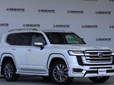 صورة 4 لـ 2023 Toyota LAND CRUISER 300
