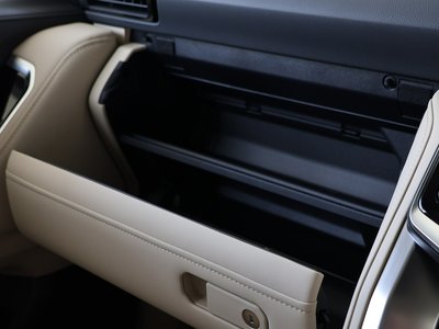 صورة 34 لـ 2023 Toyota LAND CRUISER 300