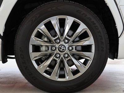 صورة 53 لـ 2023 Toyota LAND CRUISER 300