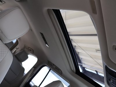 صورة 39 لـ 2023 Toyota LAND CRUISER 300