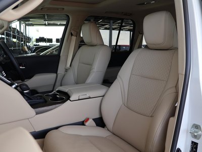 صورة 15 لـ 2023 Toyota LAND CRUISER 300