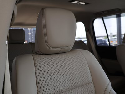 صورة 35 لـ 2023 Toyota LAND CRUISER 300