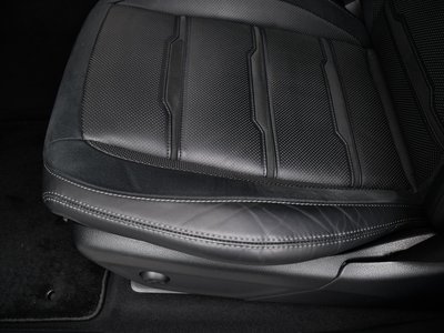 صورة 8 لـ 2021 Mercedes-BENZ GLE AMG