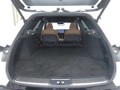 2026 Toyota CROWN ESTATE photo 16