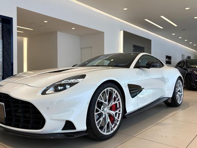 2025 Aston Martin VANQUISH — фото 13